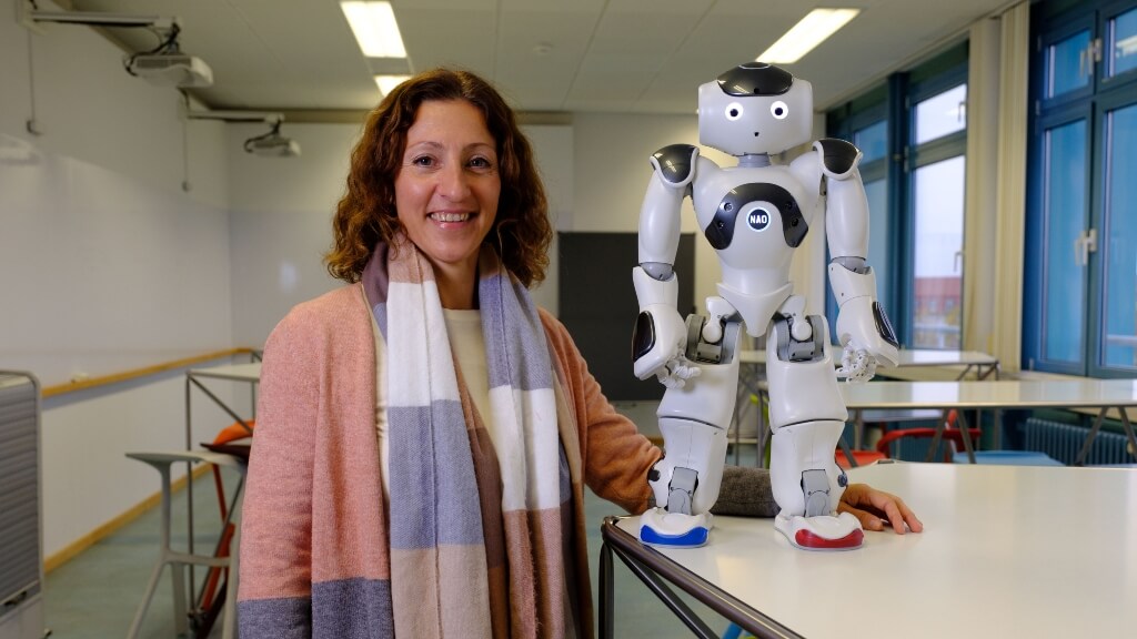 Role of Ponas Robotas in Education